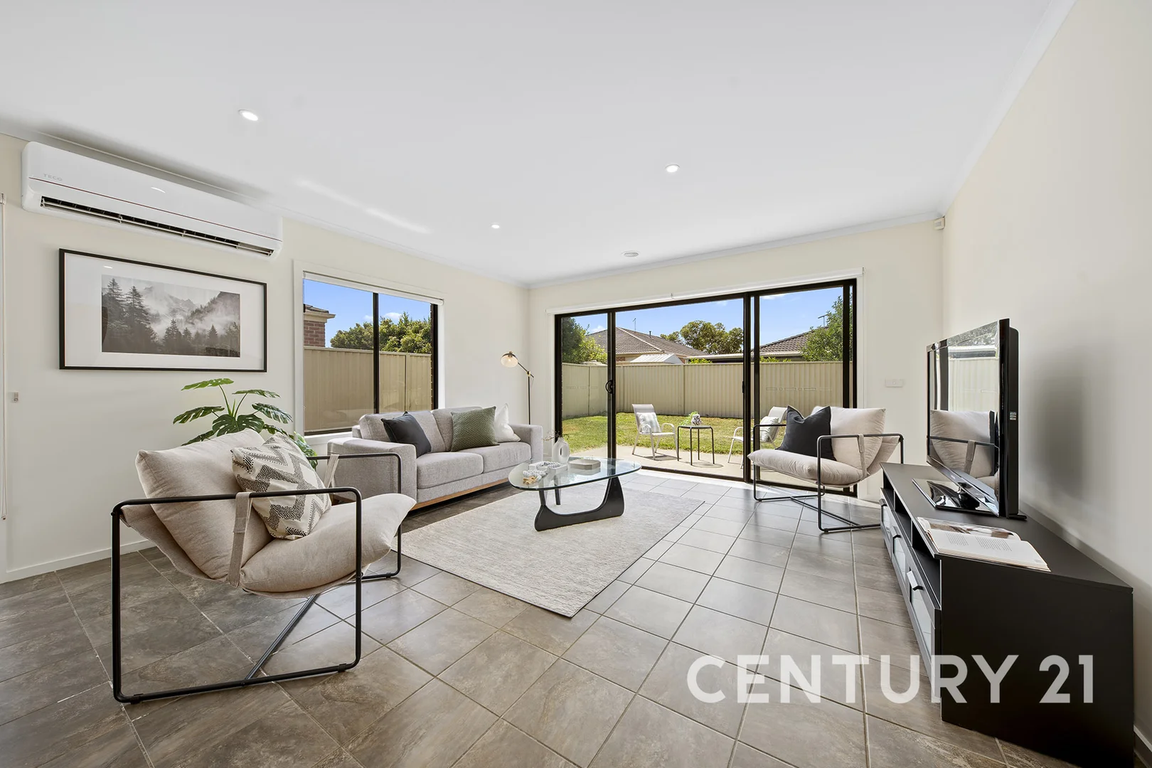 Additional image 5 of 40 Bluehills Boulevard, Pakenham VIC 3810