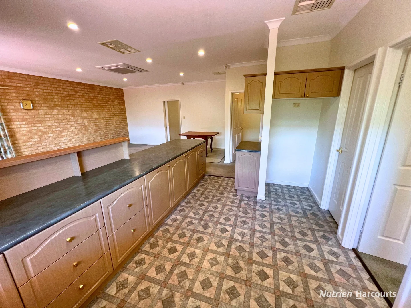 Additional image 8 of 11 Craddock Road, Merredin WA 6415