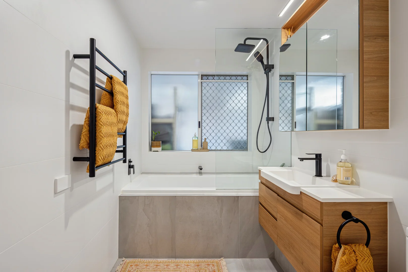 Additional image 18 of 6 DORSET PLACE, Elanora QLD 4221