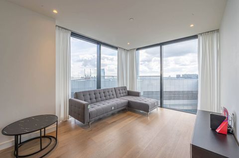 South Quay Plaza, Canary Wharf, London E14