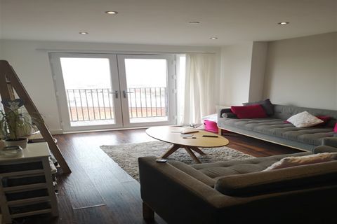 Rivergate, Ordsall Lane M5