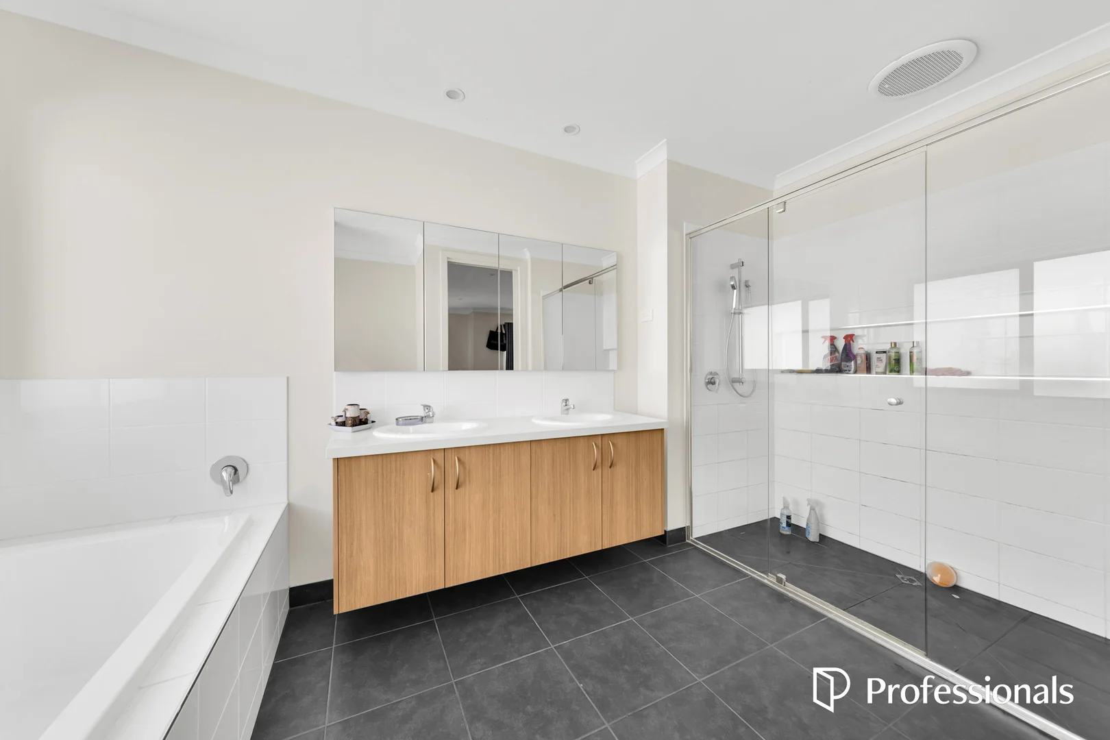 Additional image 13 of 70 Viewbright Road, Clyde North VIC 3978