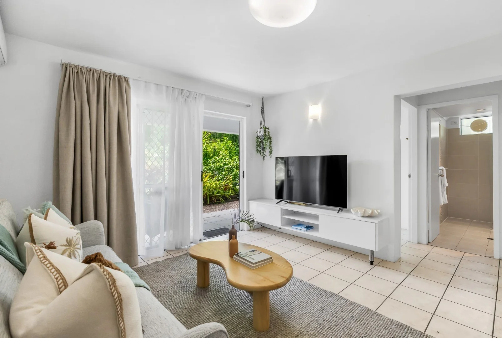 Additional image 4 of 4/239 Lake Street, Cairns North QLD 4870