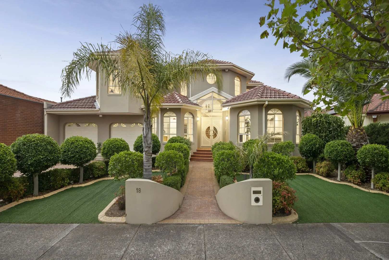 18 Moretti Avenue, Taylors Lakes VIC 3038