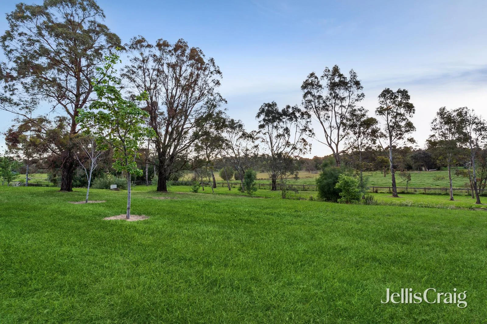 Additional image 23 of 7 Honeysuckle Way, Chirnside Park VIC 3116