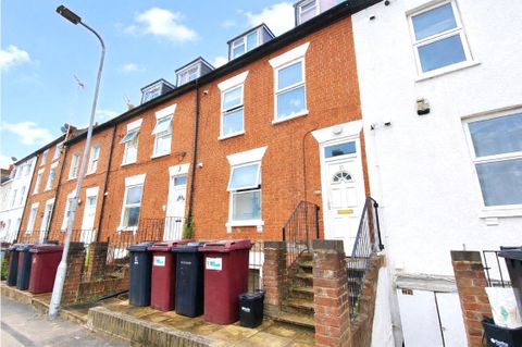 Zinzan Street, Reading, Berkshire RG1