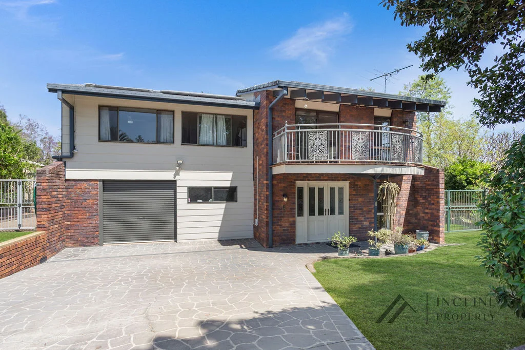 8 Elaroo Court, Karana Downs QLD 4306