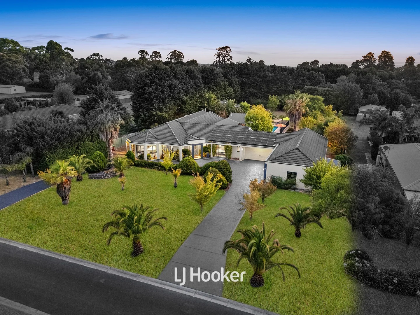 33 Cranston Close, Narre Warren North VIC 3804