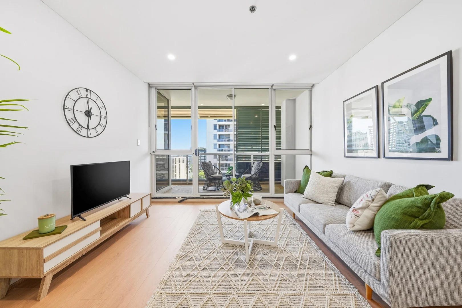 Additional image 2 of 337/8 Lachlan St, Waterloo NSW 2017