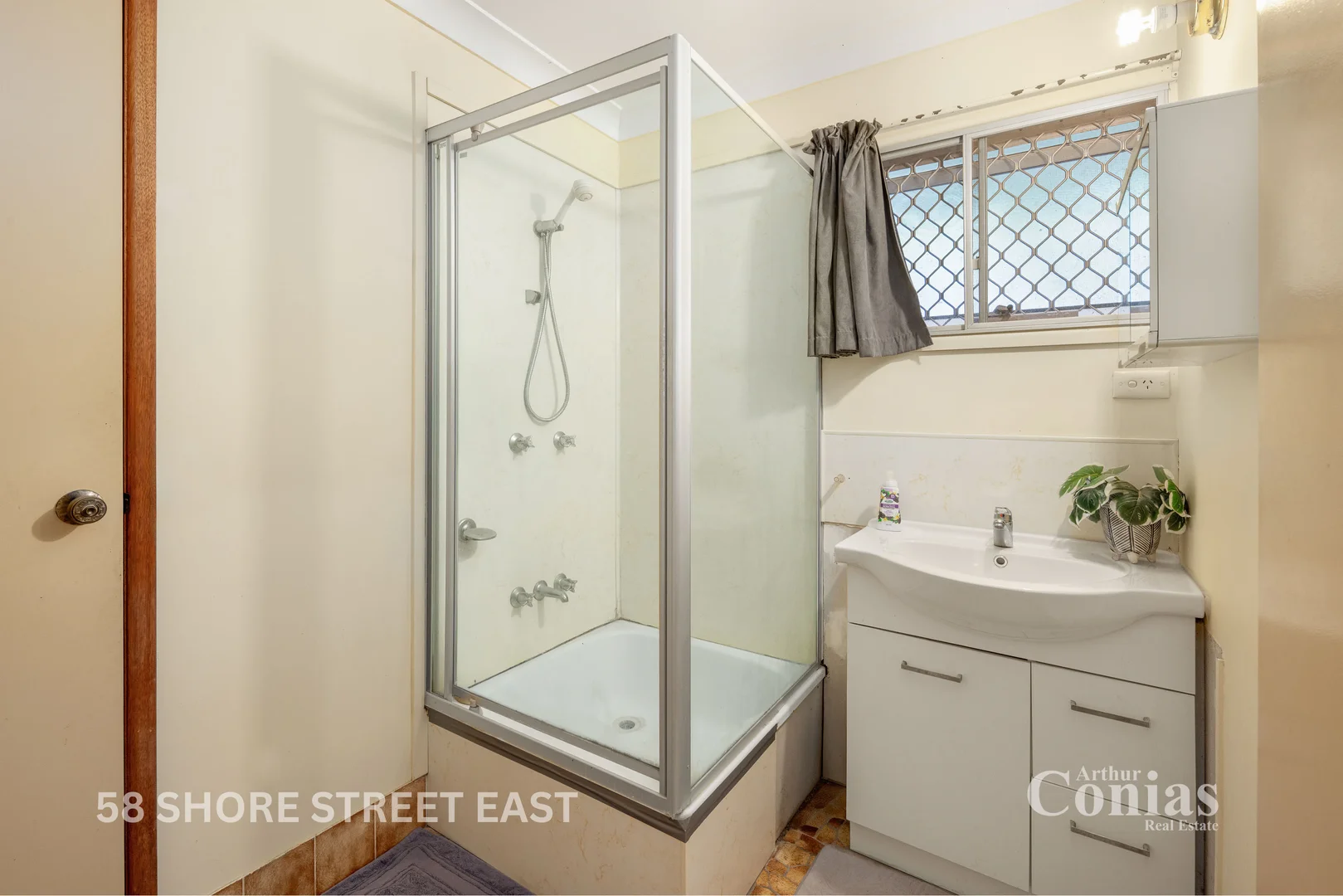 Additional image 21 of 58 & 60 Shore Street East, Cleveland QLD 4163