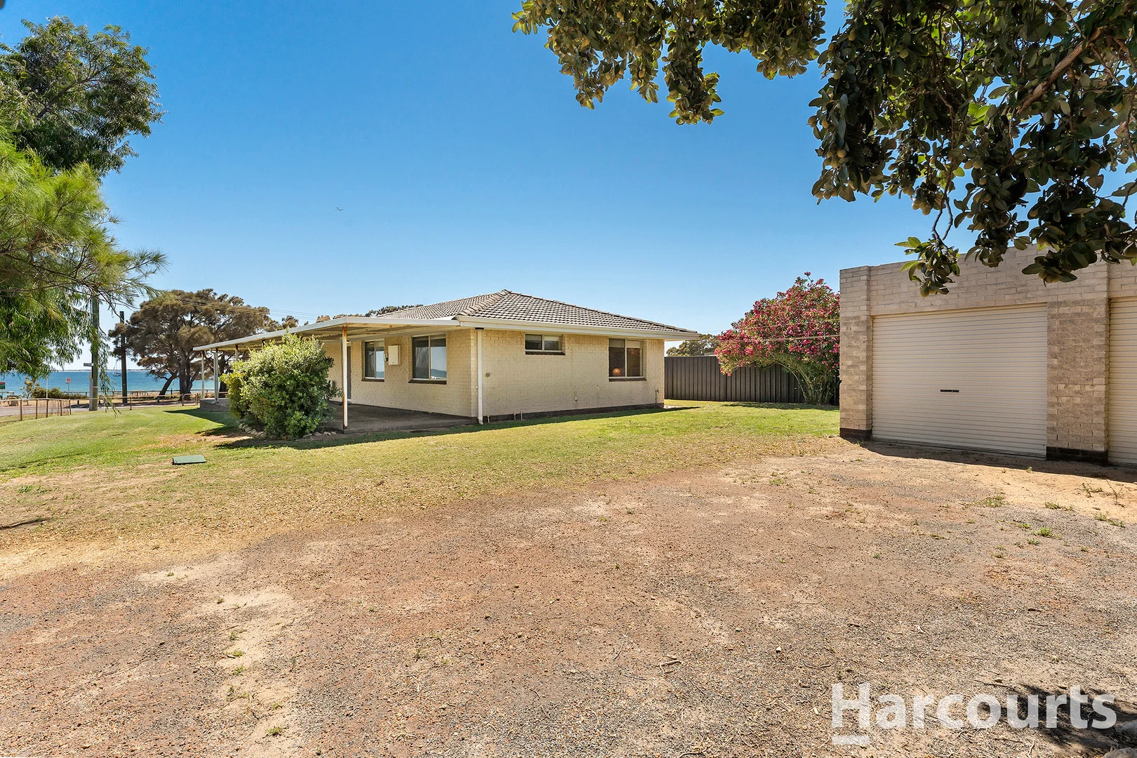 Additional image 20 of 18 Halls Head Parade, Halls Head WA 6210