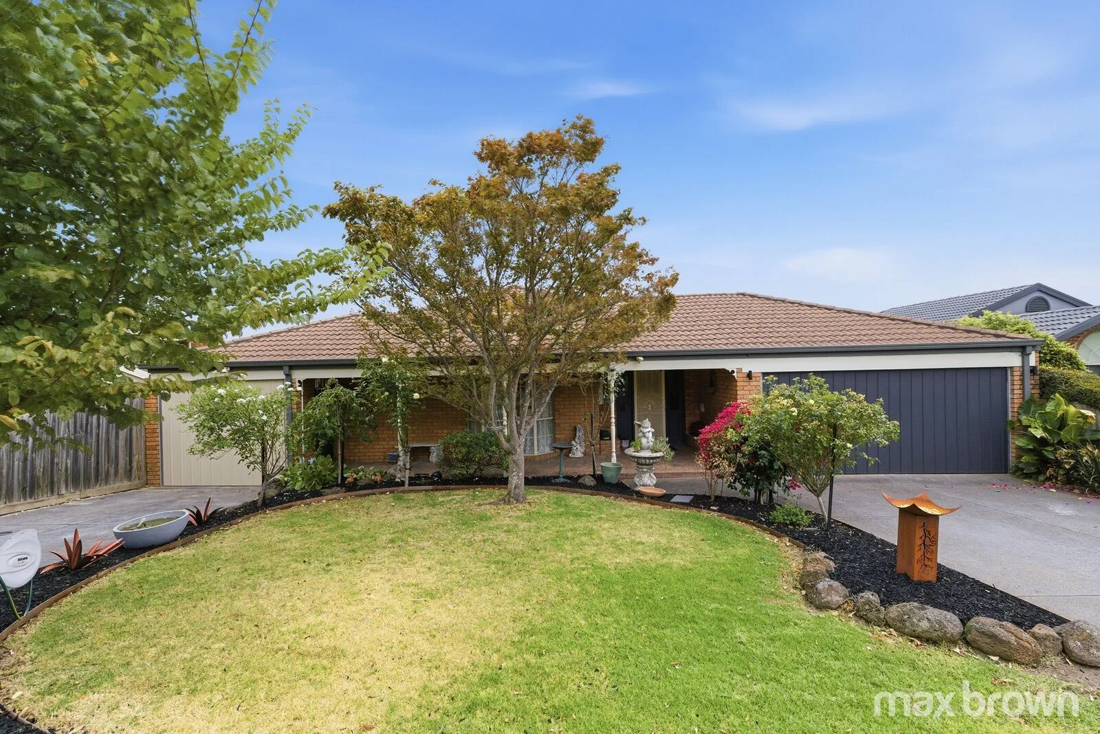 12 Greenbank Drive, Mooroolbark VIC 3138