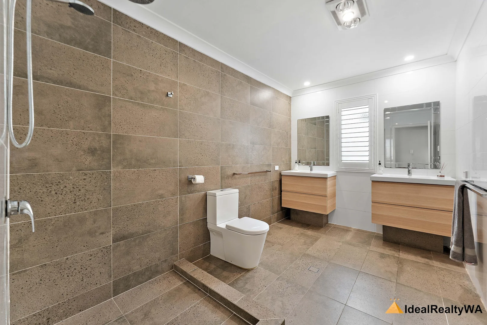 Additional image 34 of 16A Beatrice Avenue, Shelley WA 6148