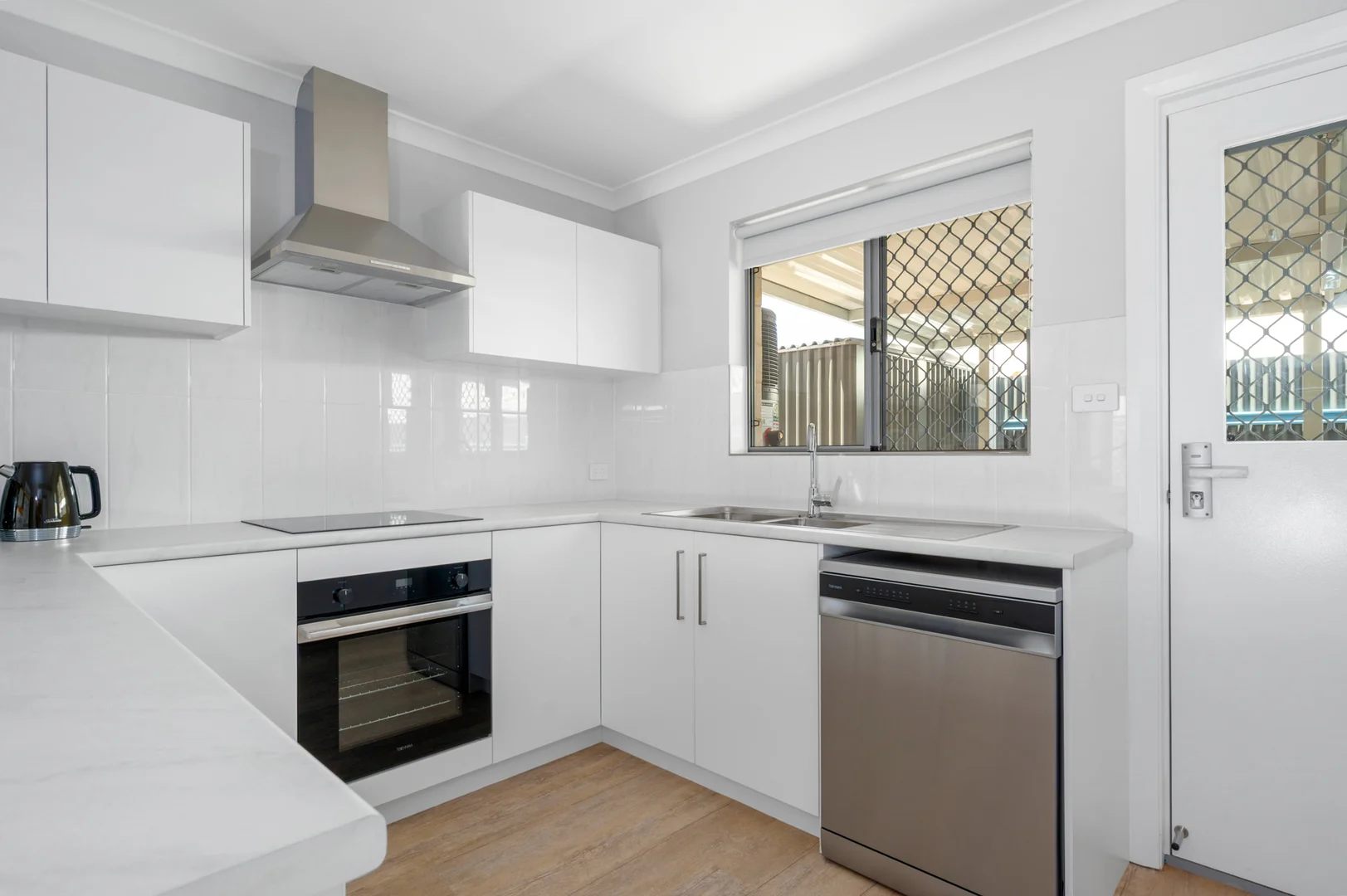 Additional image 5 of U30/38 Great Eastern Highway, Somerville WA 6430