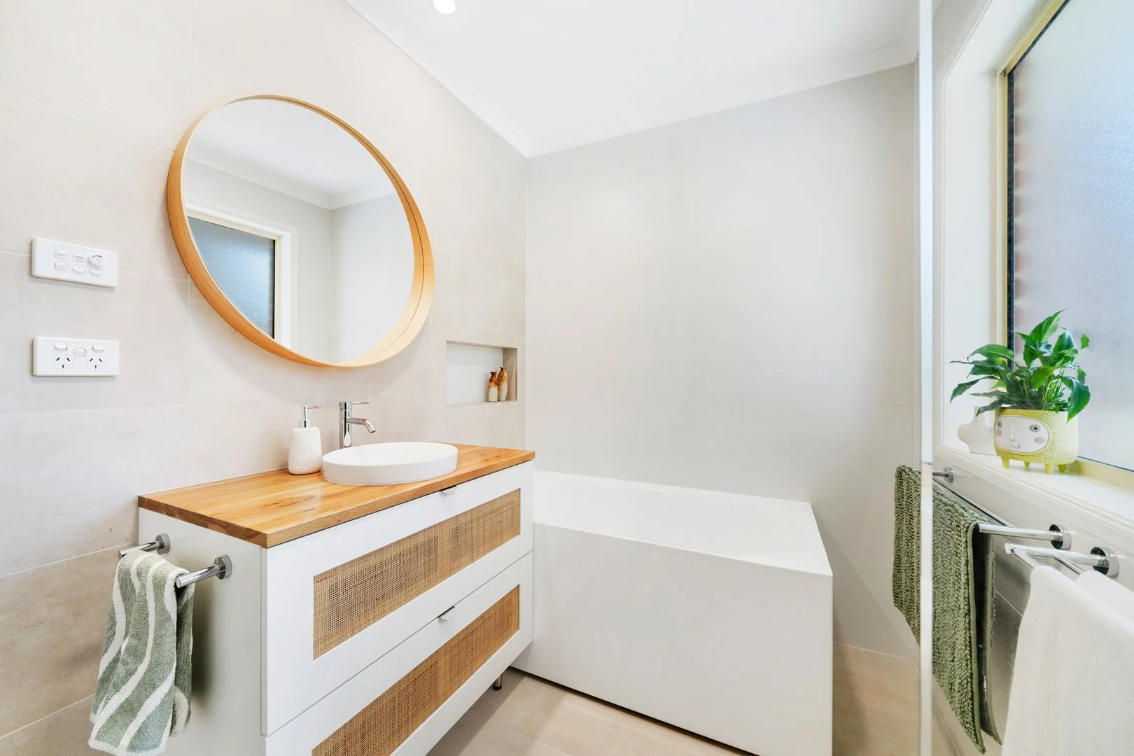 Additional image 11 of 10 Saxby Close, Amaroo ACT 2914