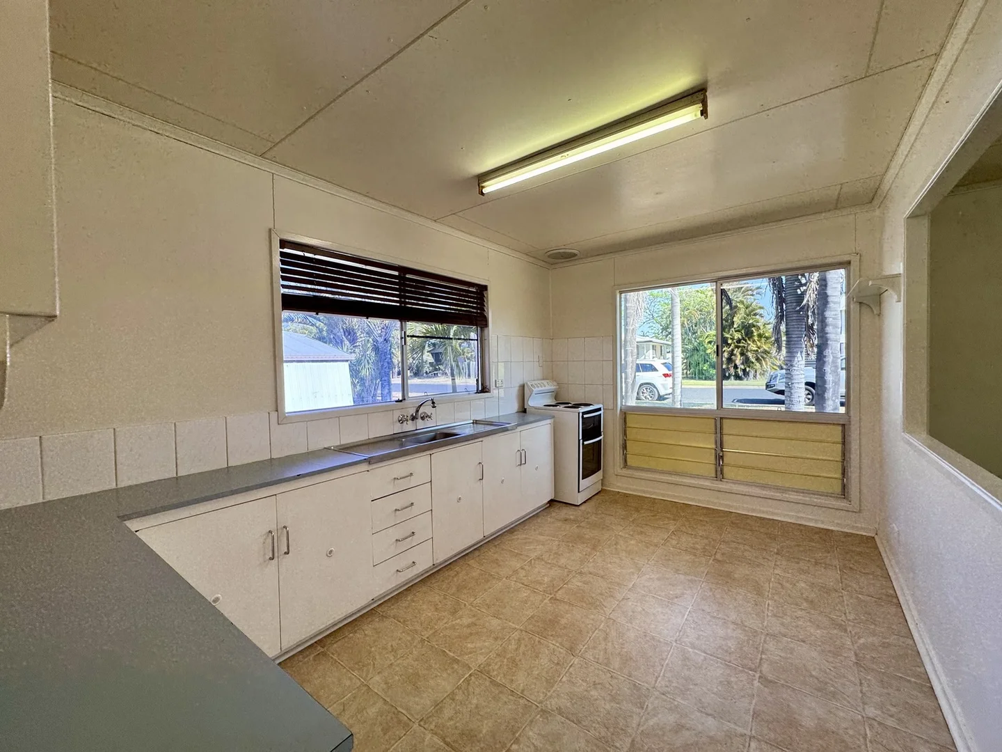 Additional image 8 of 30 KENNEDY Drive, Moranbah QLD 4744