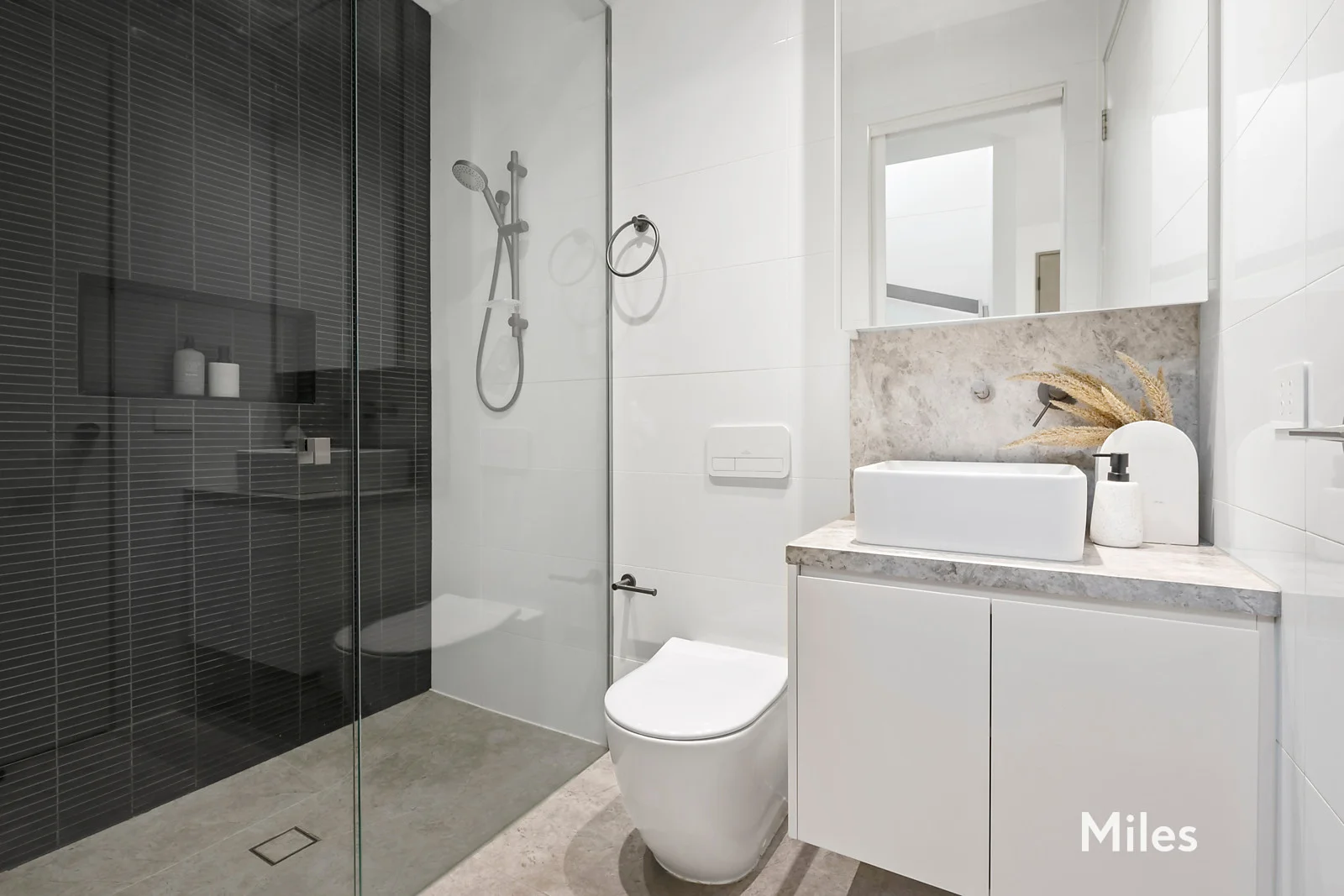 Additional image 12 of 2/51 Wilfred Road, Ivanhoe East VIC 3079