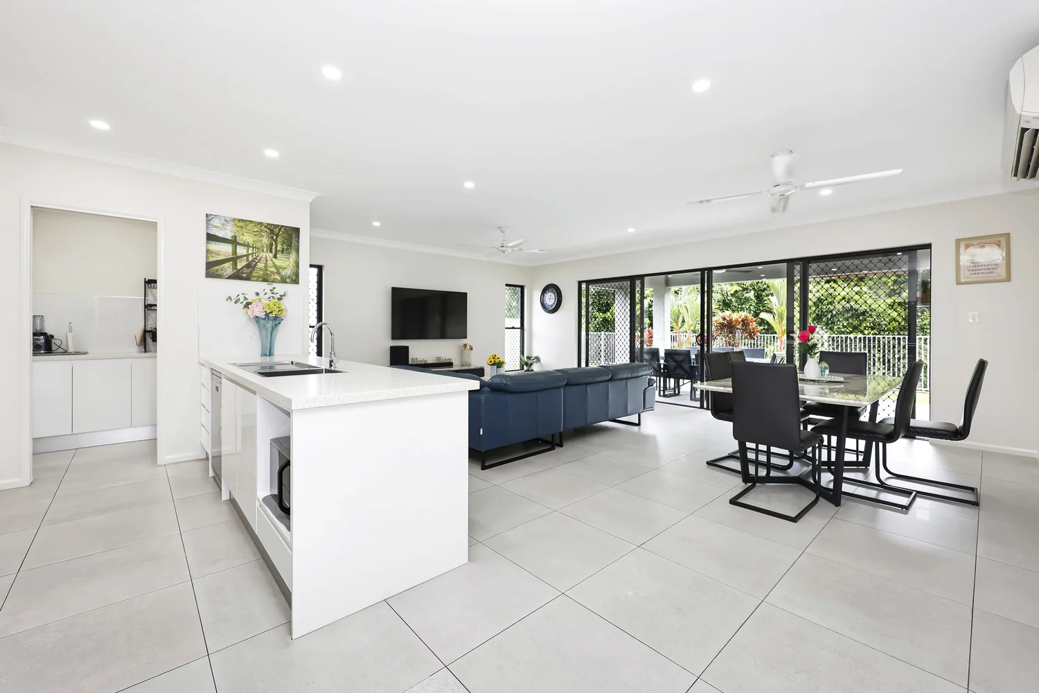 19 Abaso Views, Mount Sheridan QLD 4868