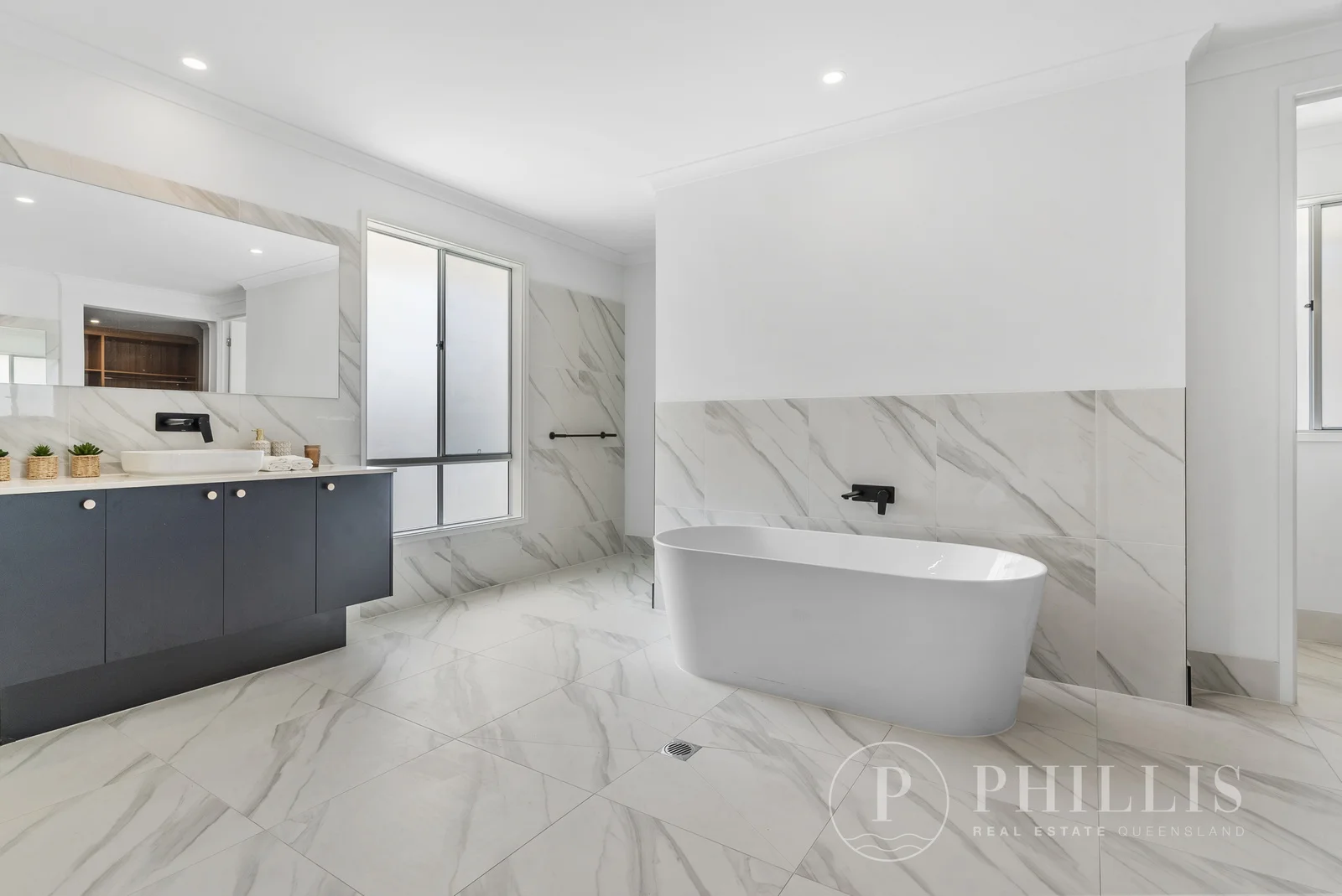 Additional image 16 of 152 Lake Serenity Boulevard, Helensvale QLD 4212