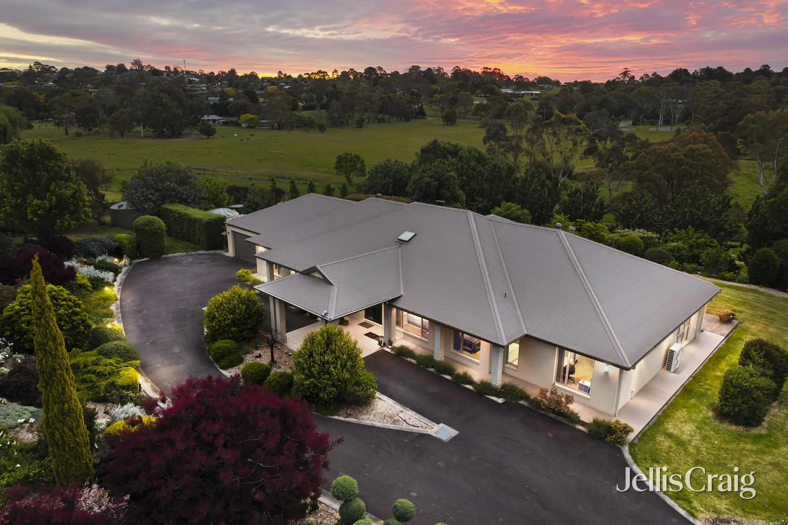 Additional image 19 of 7 Honeysuckle Way, Chirnside Park VIC 3116