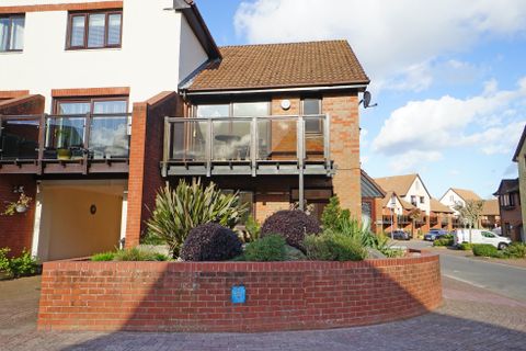 Newlyn Way, Port Solent, Fareham PO6