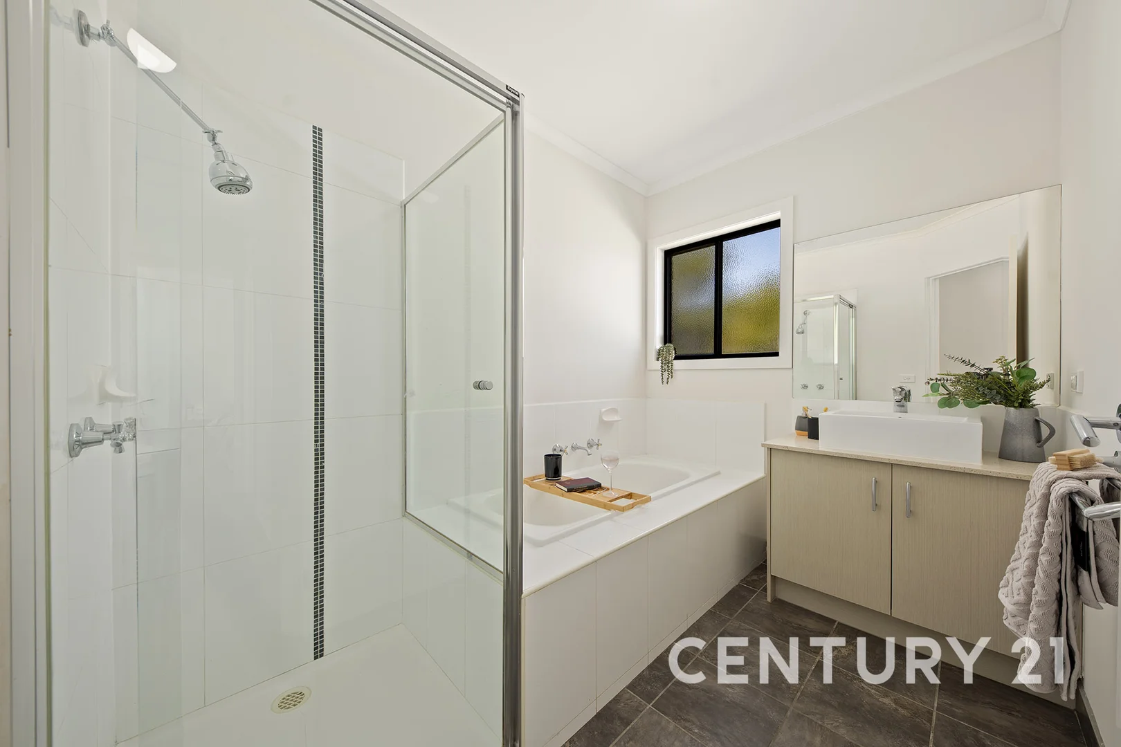 Additional image 17 of 40 Bluehills Boulevard, Pakenham VIC 3810