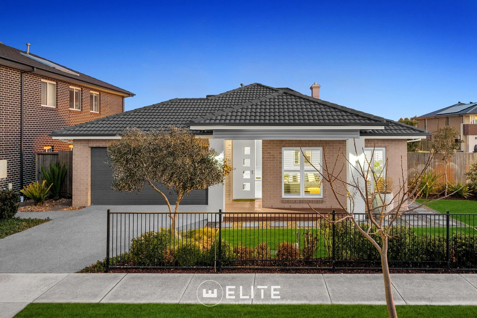 15 Tallrush Street, Clyde North VIC 3978