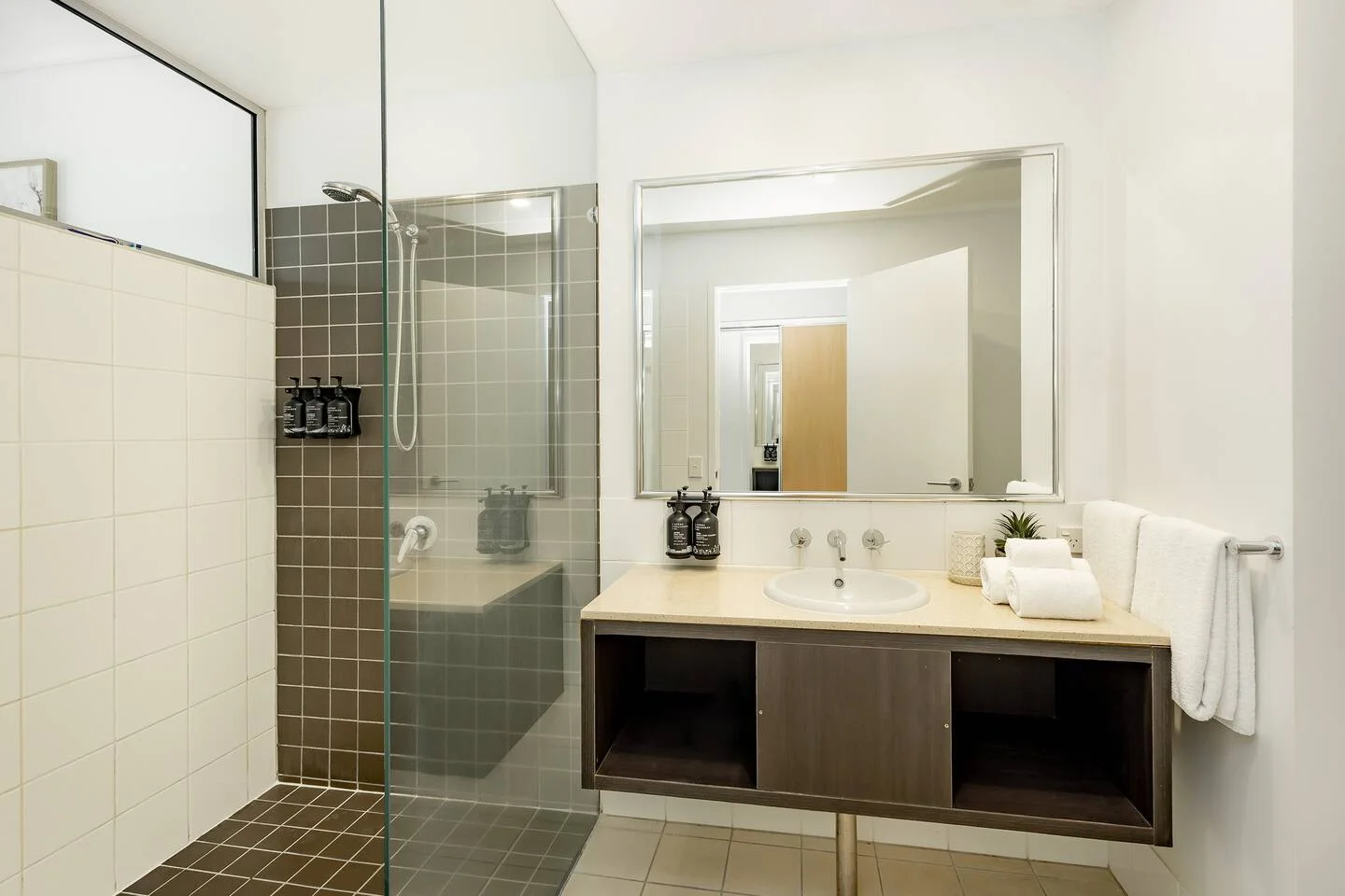 Additional image 8 of 31205/2 Aplin Street, Cairns City QLD 4870