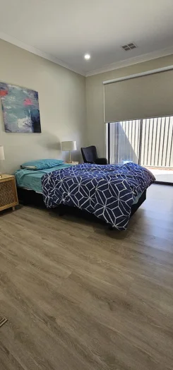 Additional image 4 of Lara VIC 3212