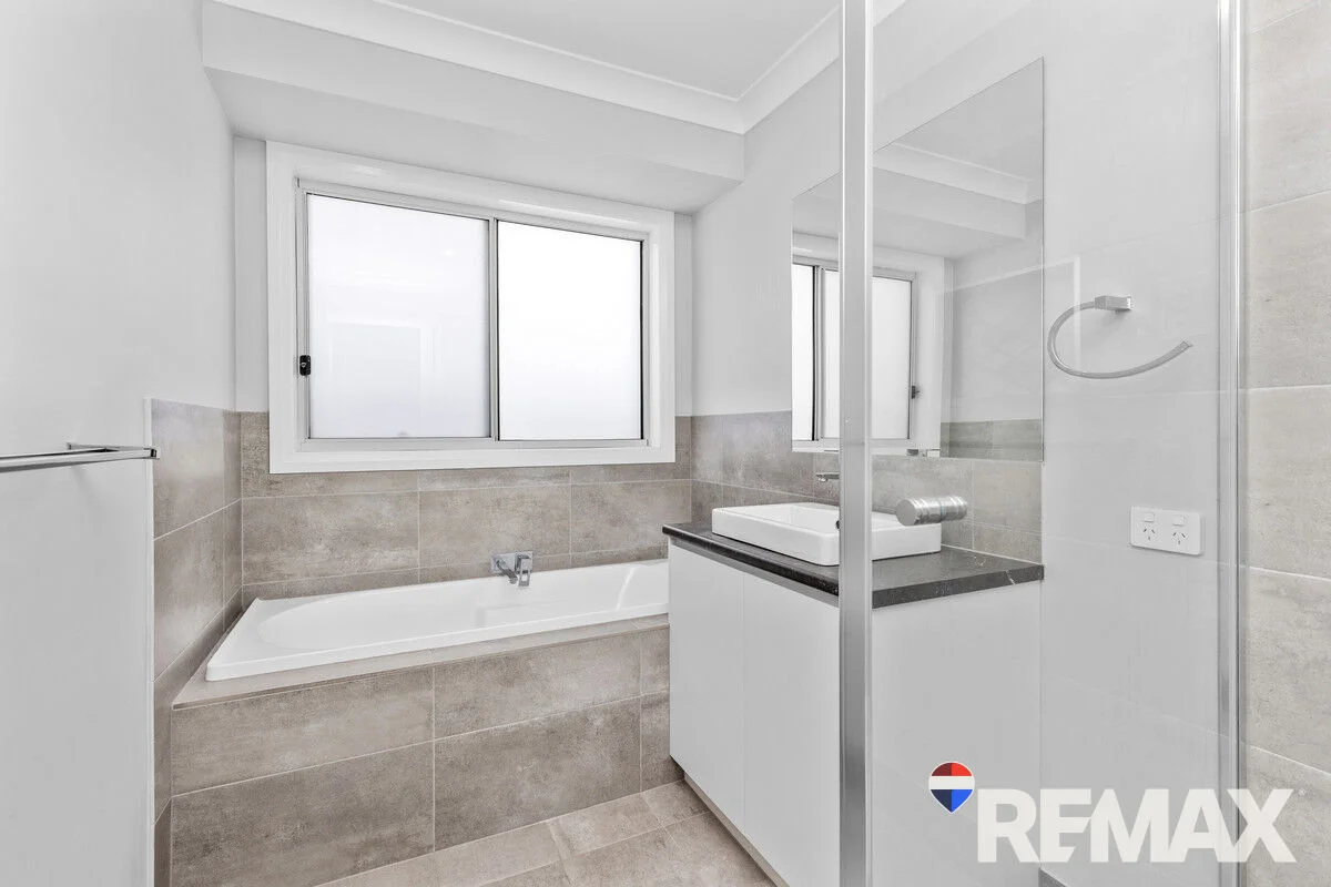 Additional image 12 of 6 Hilton Place, Junee NSW 2663