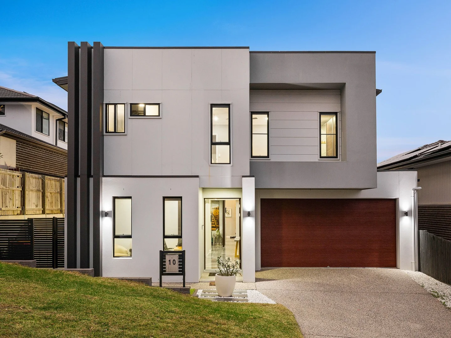 10 Larkhall Street, Spring Mountain QLD 4300