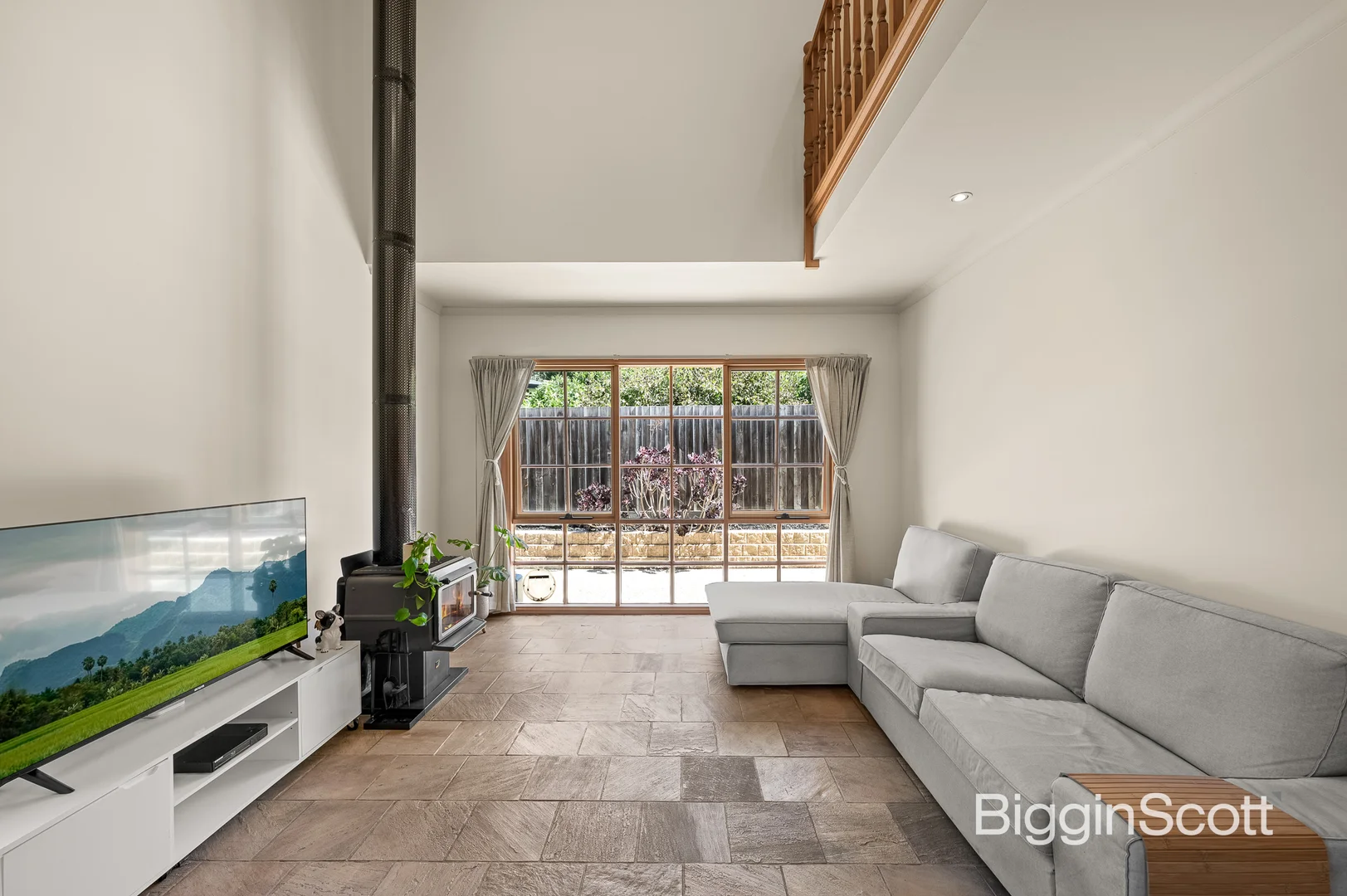 Additional image 2 of 5/9 Long Valley Way, Doncaster East VIC 3109