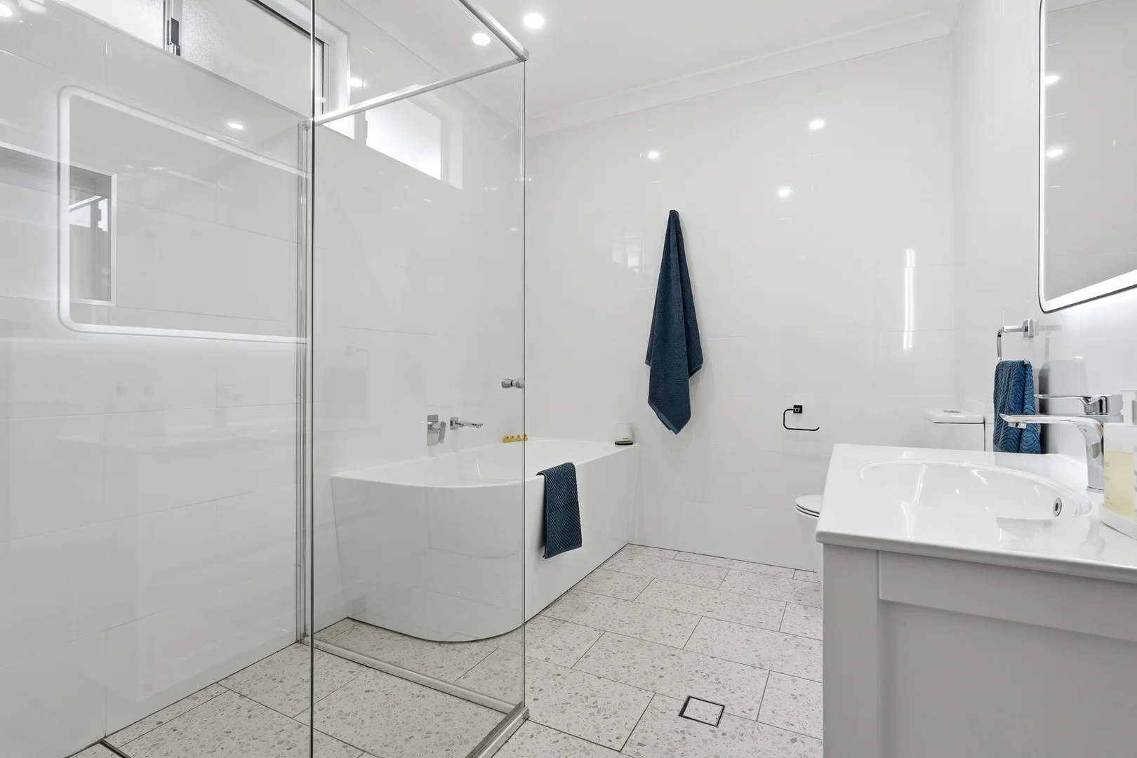 Additional image 10 of 8 Wallace Road, Vineyard NSW 2765