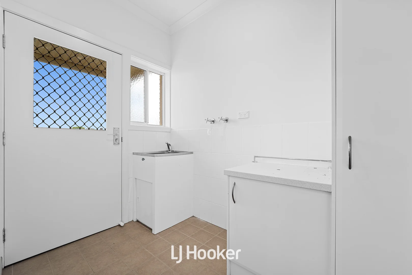 Additional image 10 of 2/8 Saffron Drive, Hallam VIC 3803