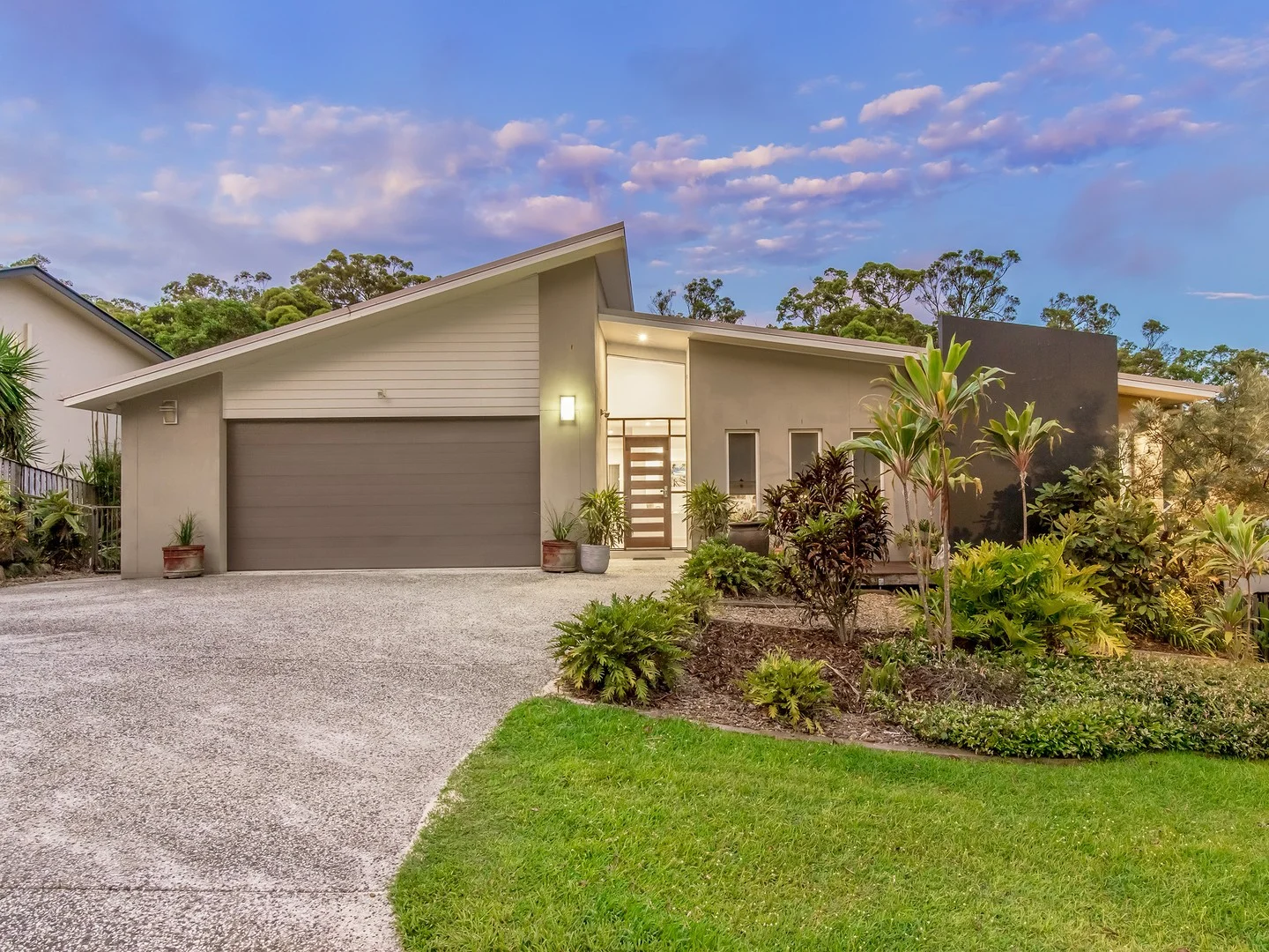 19 Grove Creek Close, Reedy Creek QLD 4227