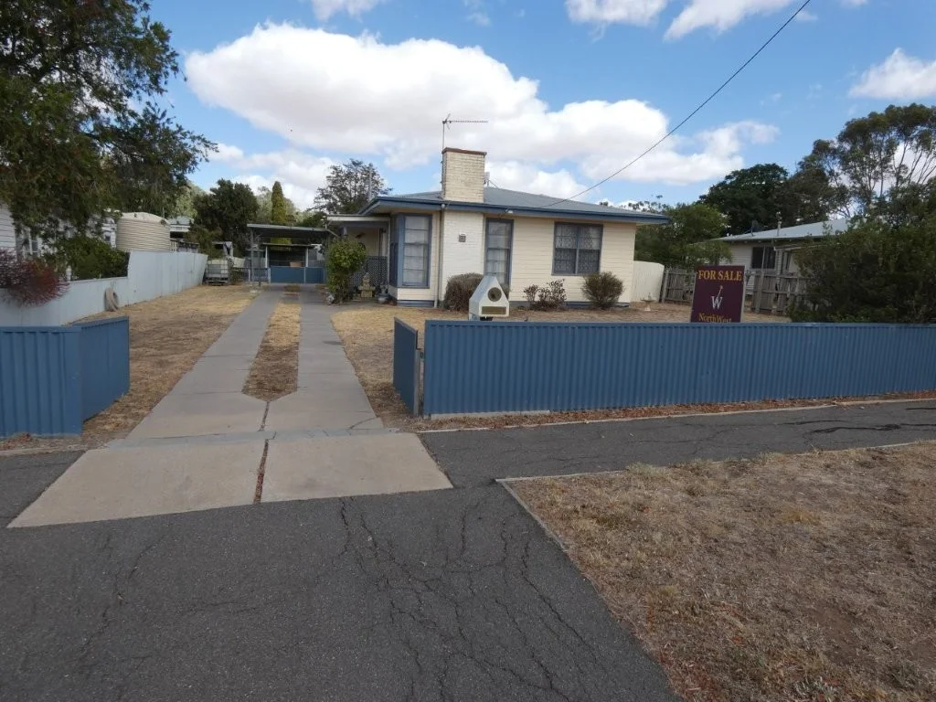 8 Clifford St, Warracknabeal VIC 3393