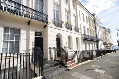 Portland Place, Brighton BN2