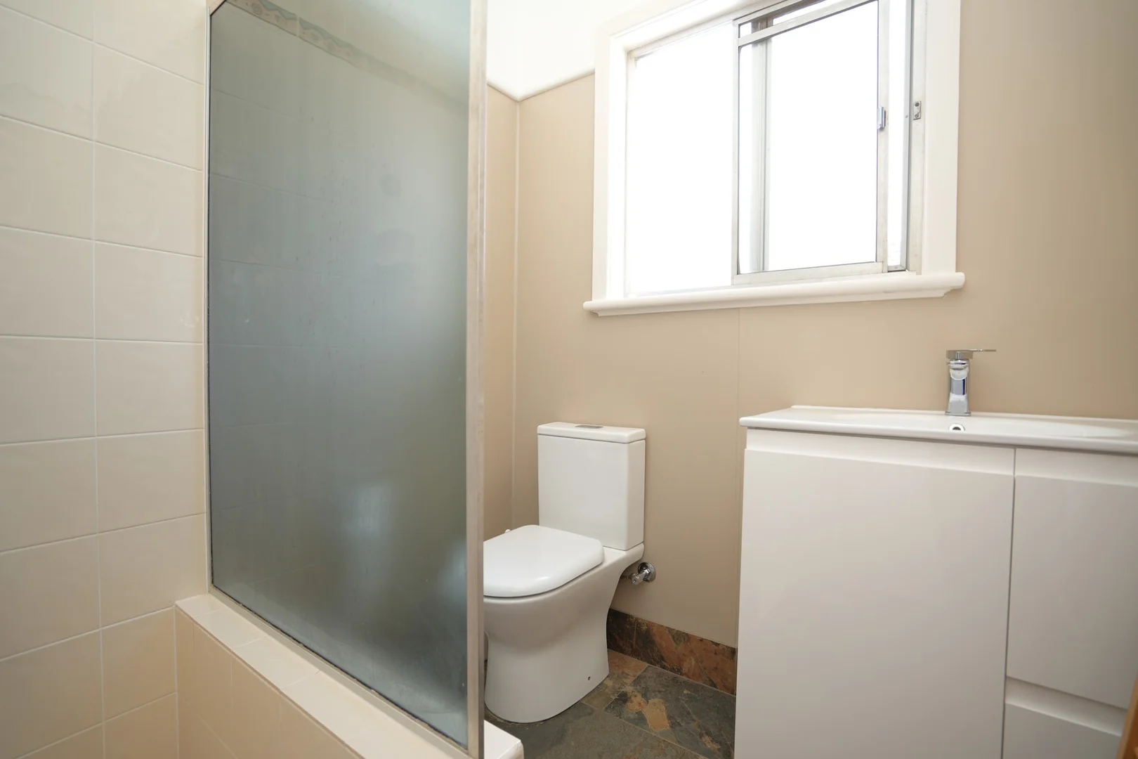 Additional image 20 of 8 Animoo Avenue, Griffith NSW 2680