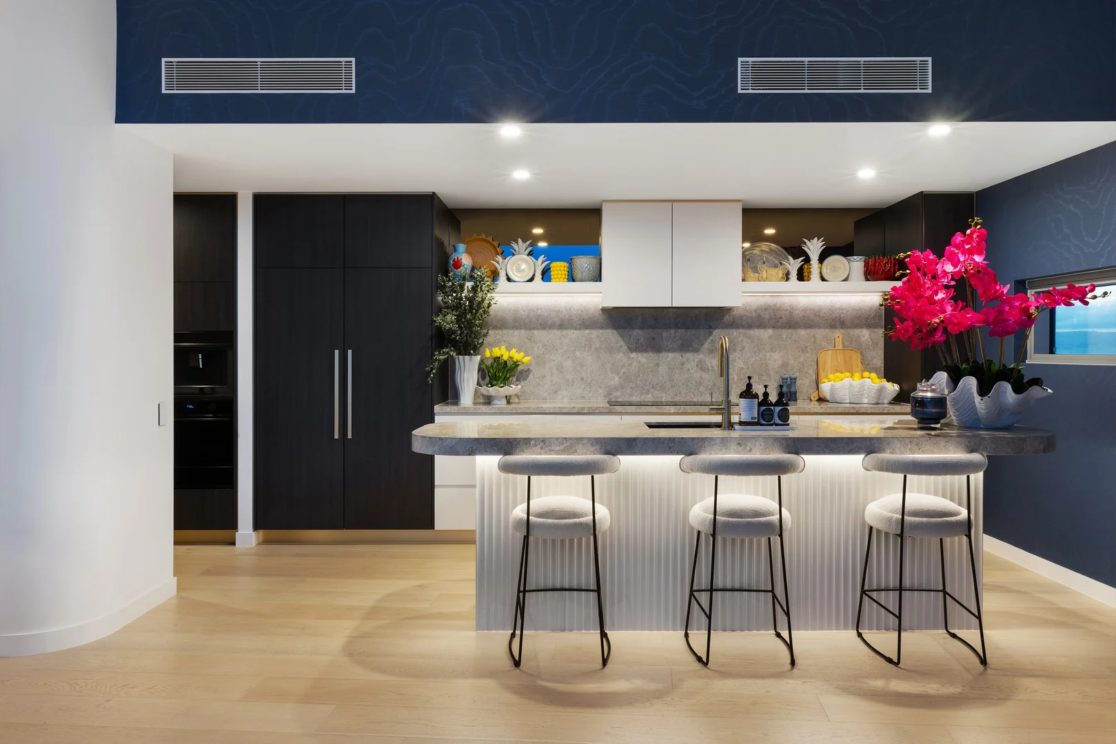 Additional image 4 of 2801/122 Surf Parade, Broadbeach QLD 4218