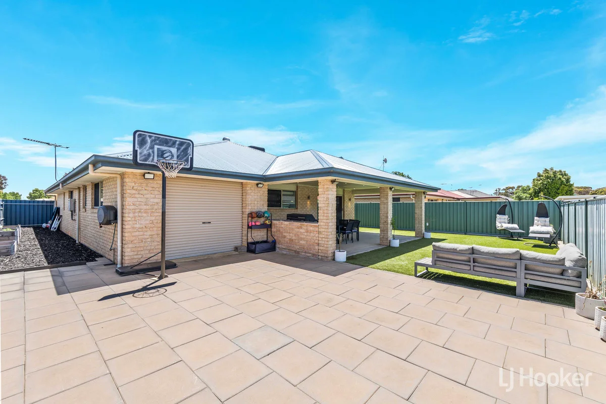 Additional image 22 of 2 Tangarine Court, Munno Para West SA 5115