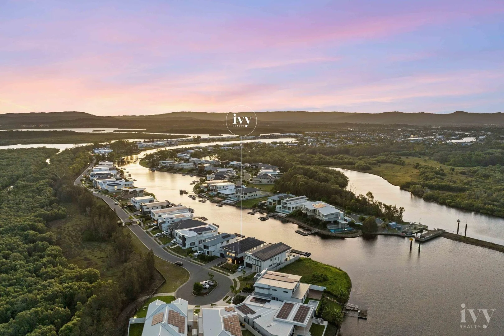 188 Lake Serenity Boulevard, Helensvale QLD 4212