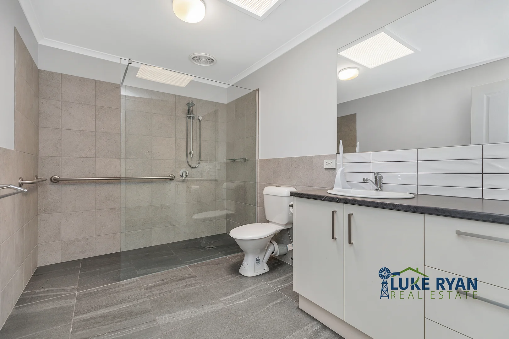 Additional image 5 of 75-77 Queen Street, Rochester VIC 3561