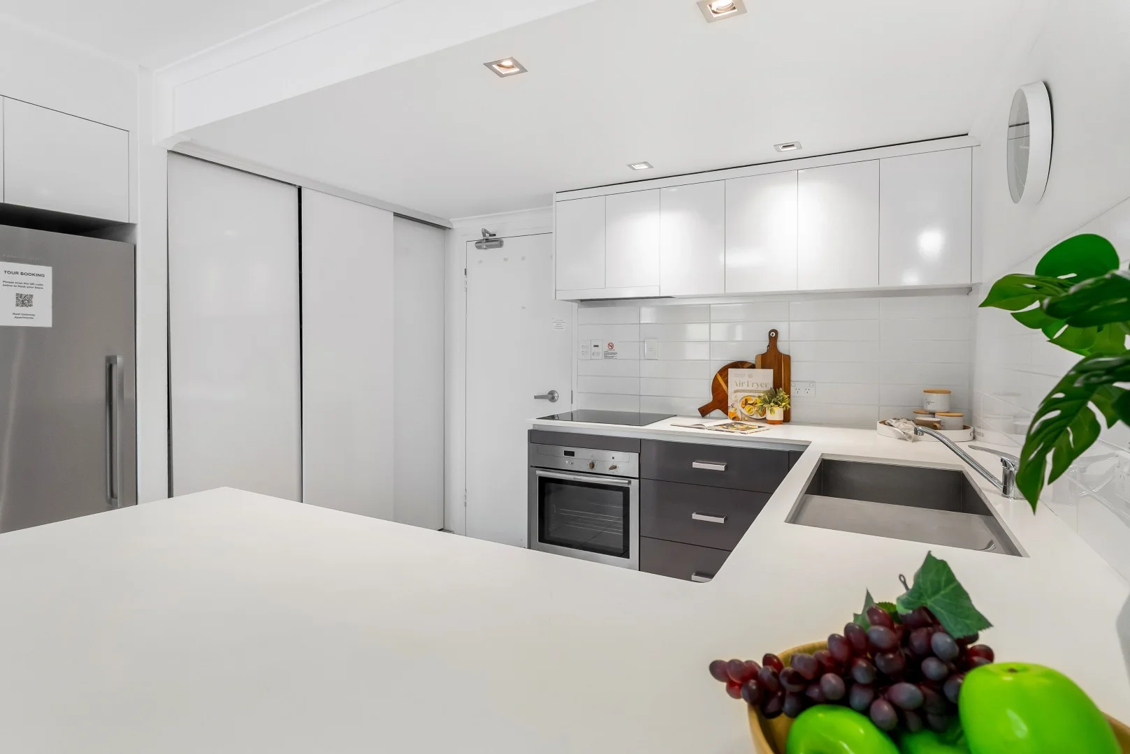 Additional image 9 of 4/239 Lake Street, Cairns North QLD 4870
