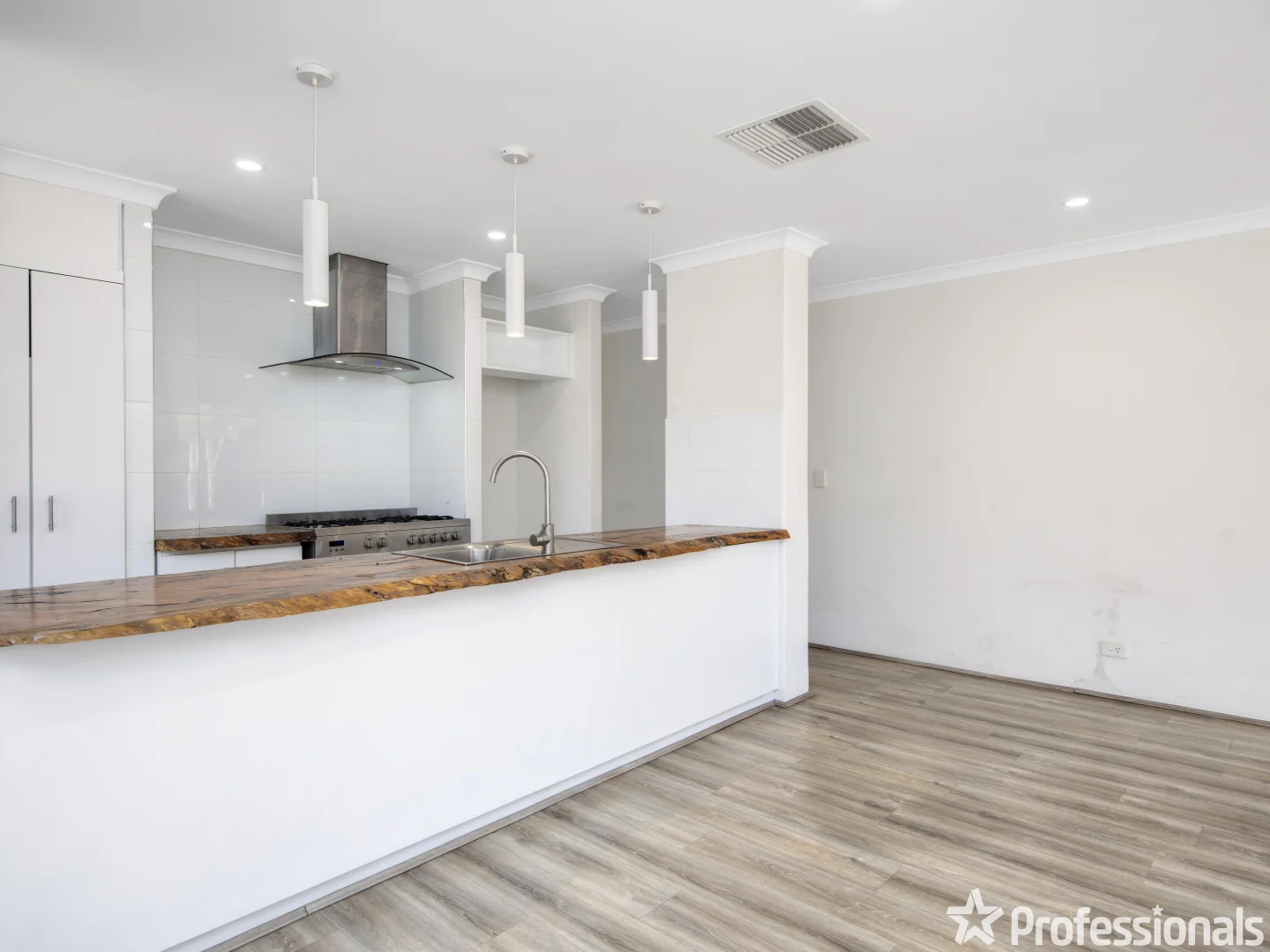 Additional image 12 of 52 Riverside Lane, Seville Grove WA 6112