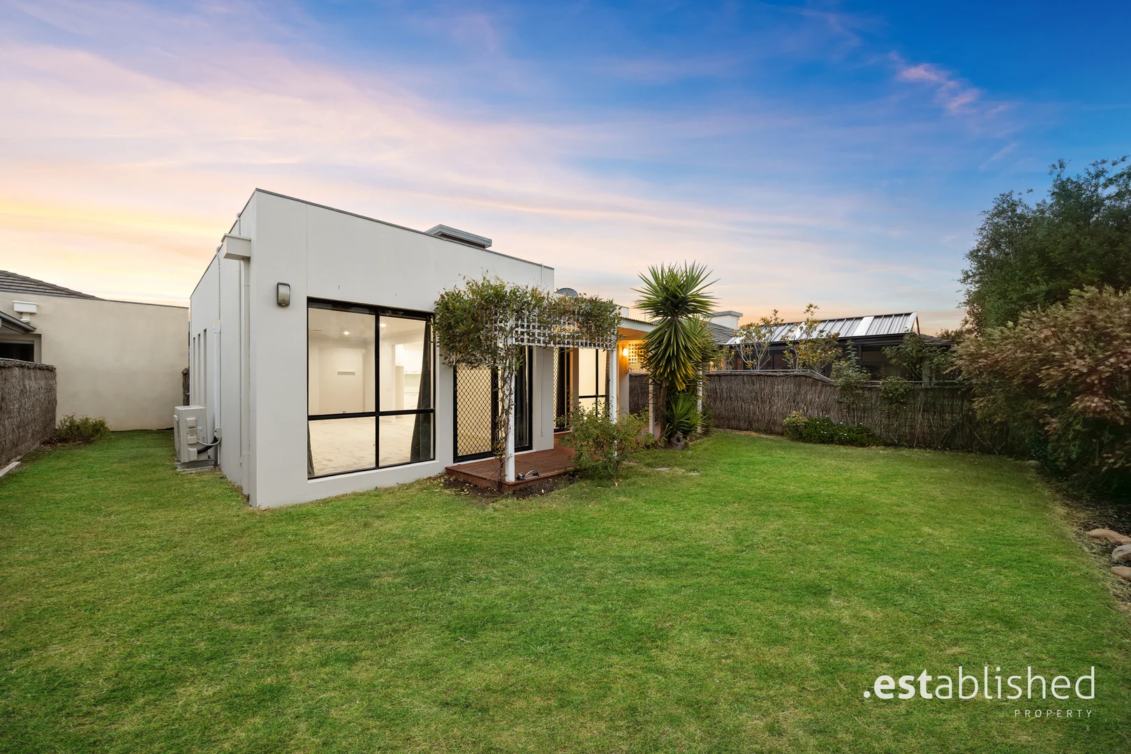 Additional image 13 of 30 Signature Boulevard, Sanctuary Lakes VIC 3030