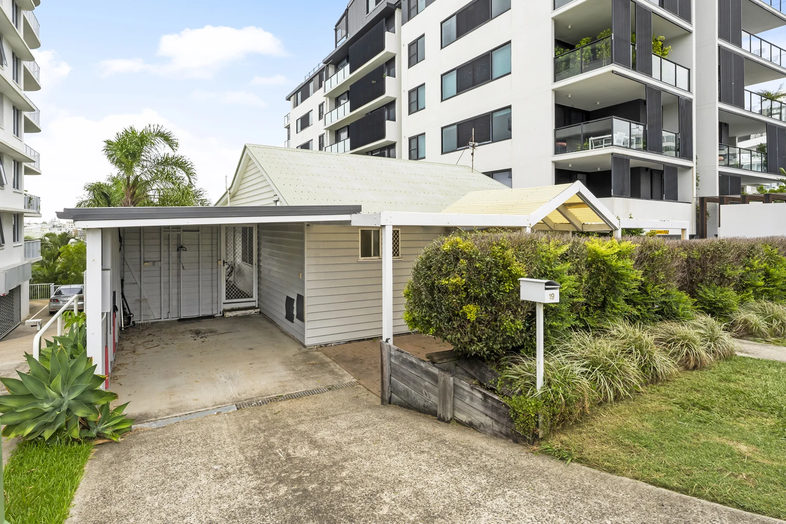 Additional image 32 of 19 Canberra Terrace, Kings Beach QLD 4551