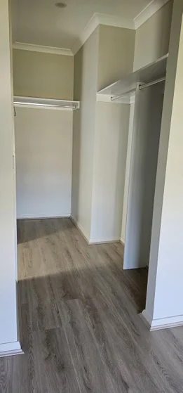 Additional image 11 of Lara VIC 3212