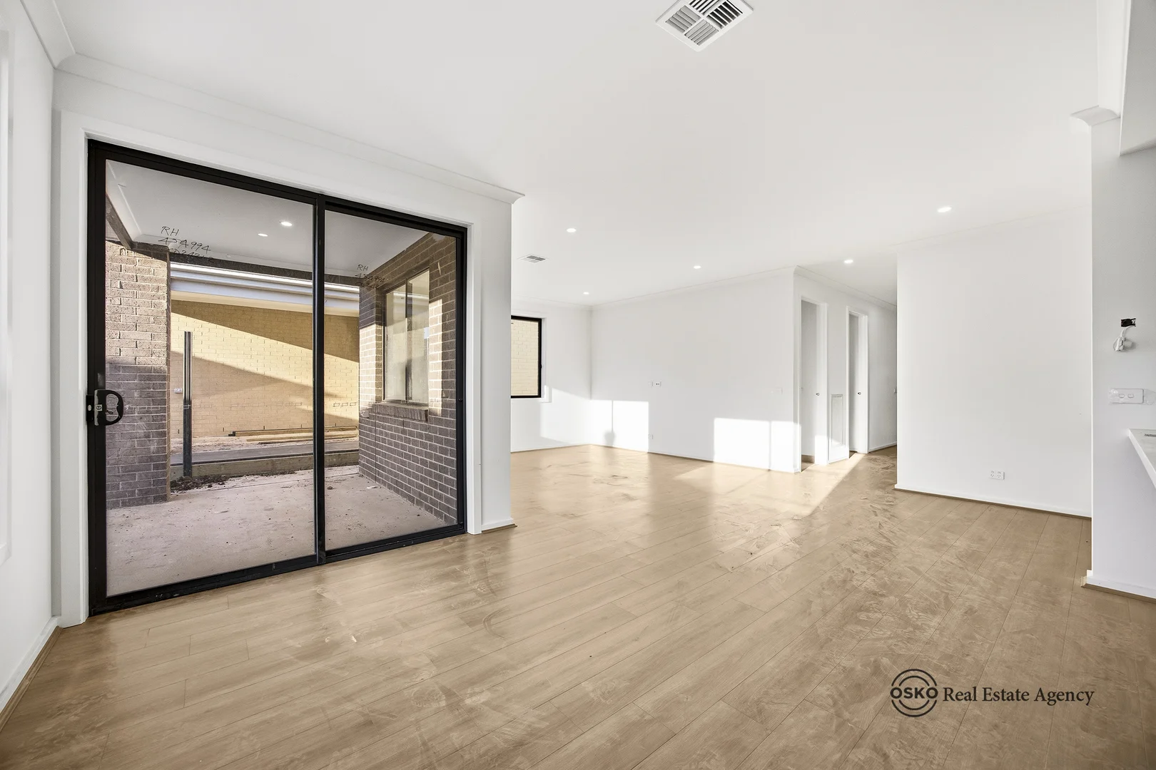 Additional image 7 of 11 Momil Road, Mount Cottrell VIC 3024