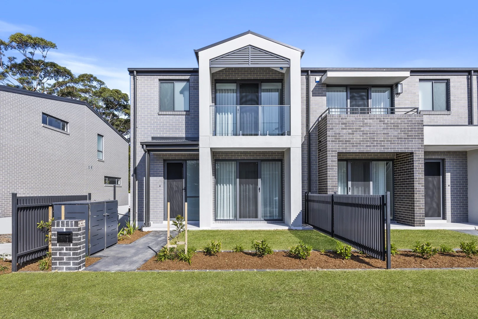 2/2 Dolphin Point Road, Burrill Lake NSW 2539