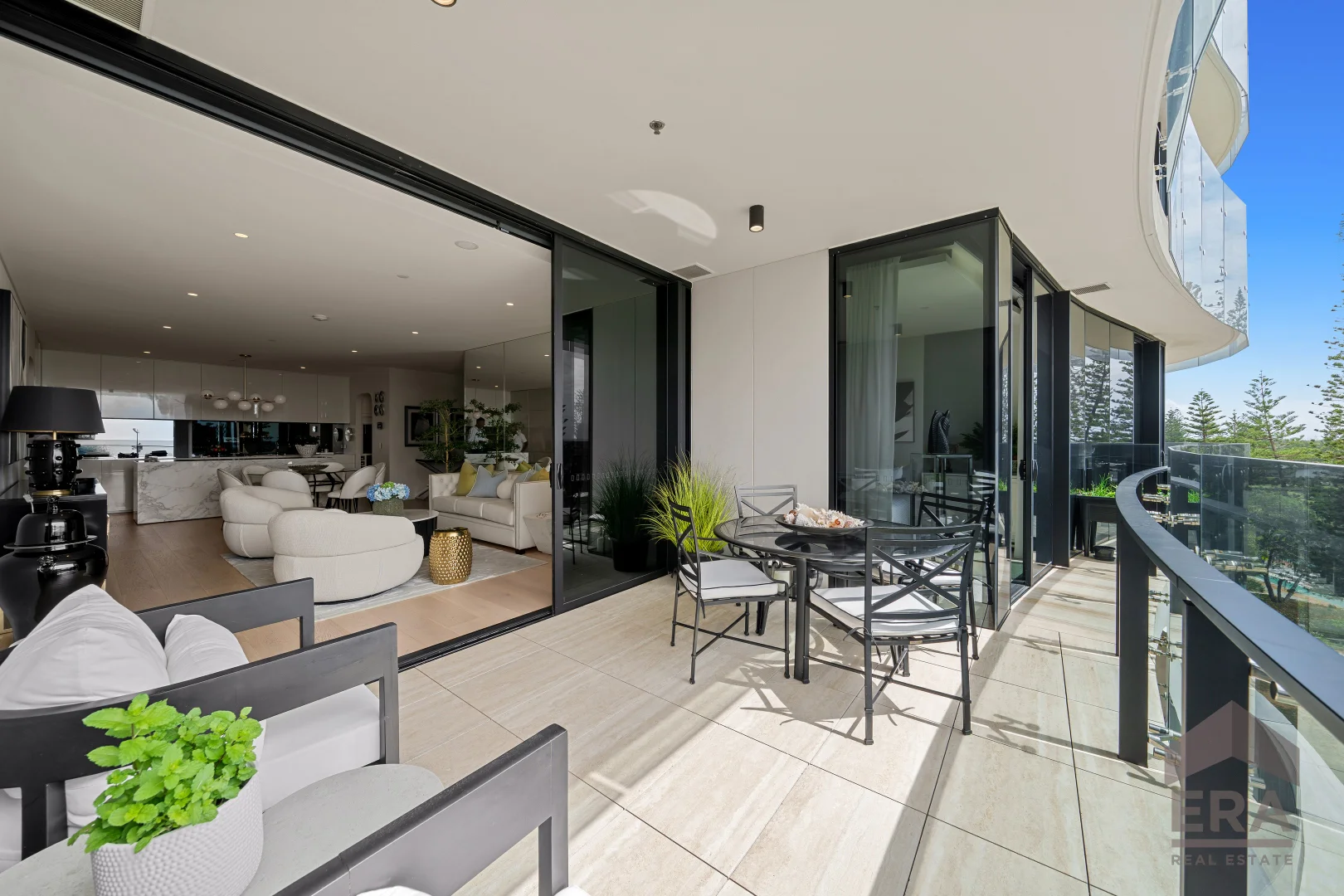 Additional image 9 of 302/272 Hedges Avenue, Mermaid Beach QLD 4218